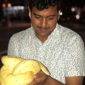Meet your Posher, Humza